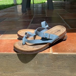 American Eagle Sandals